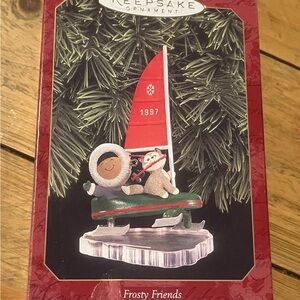 KEEPSAKE Frosty Friends Ornament with Red and Green Details, Series 18